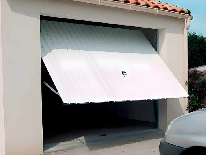 Pose de porte de garage basculante débordante Nogent-sur-Marne